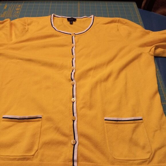 Talbots Women's XL Yellow Long Sleeve Button Down Sweater Granny Chic  - Picture 8 of 8